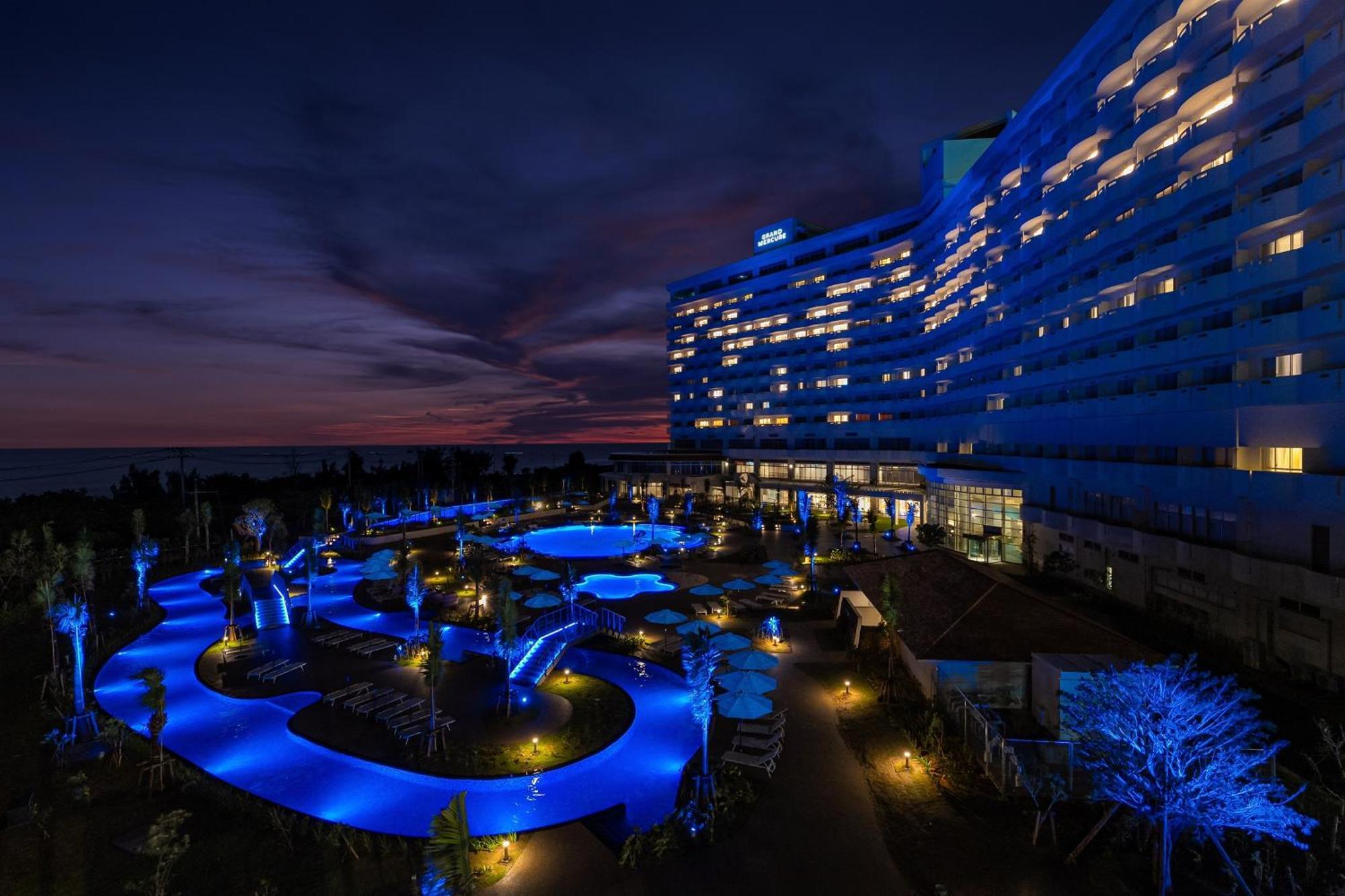 Grand Mercure Okinawa Cape Zanpa Resort Yomitan Bagian luar foto