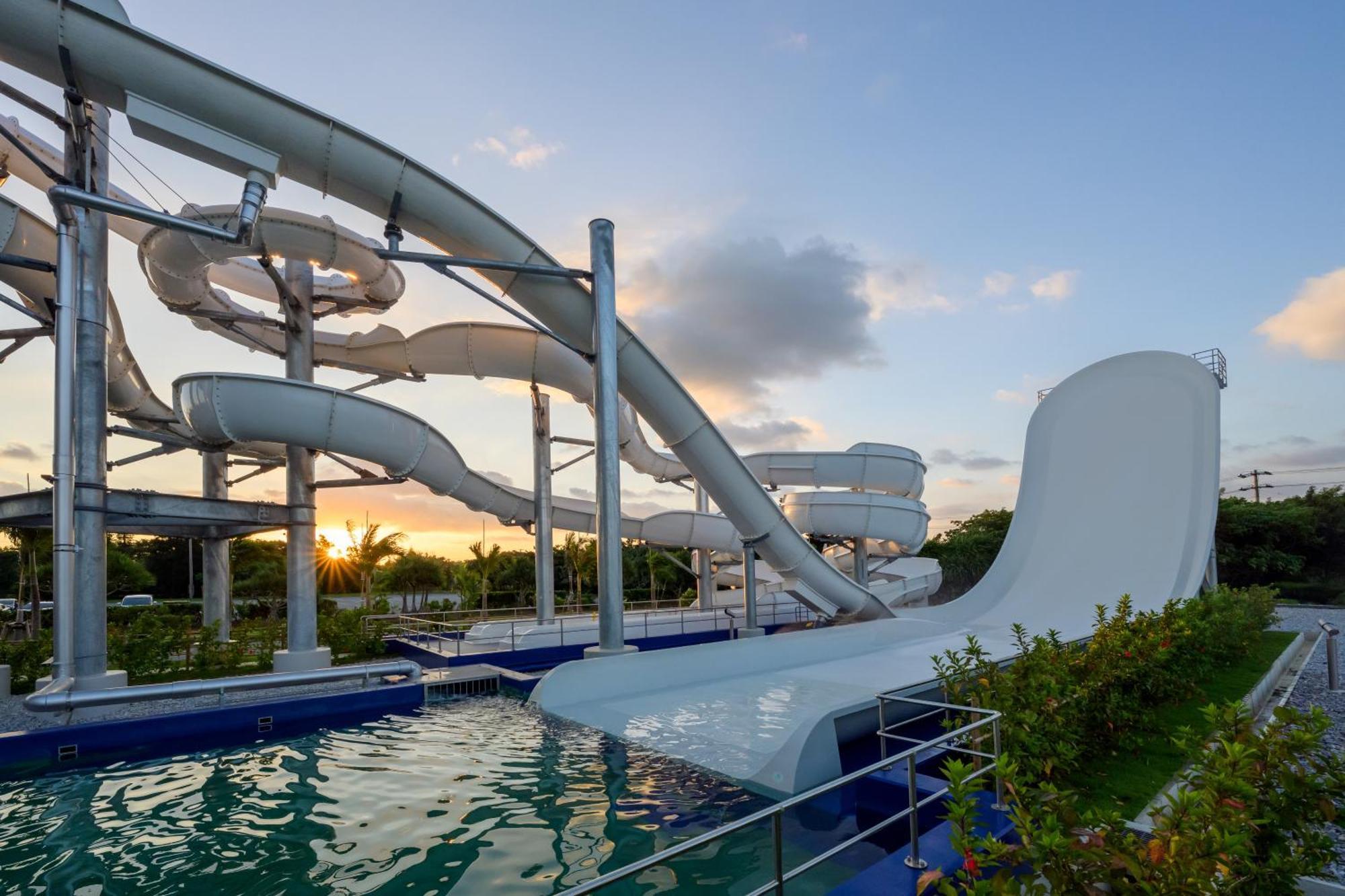 Grand Mercure Okinawa Cape Zanpa Resort Yomitan Bagian luar foto