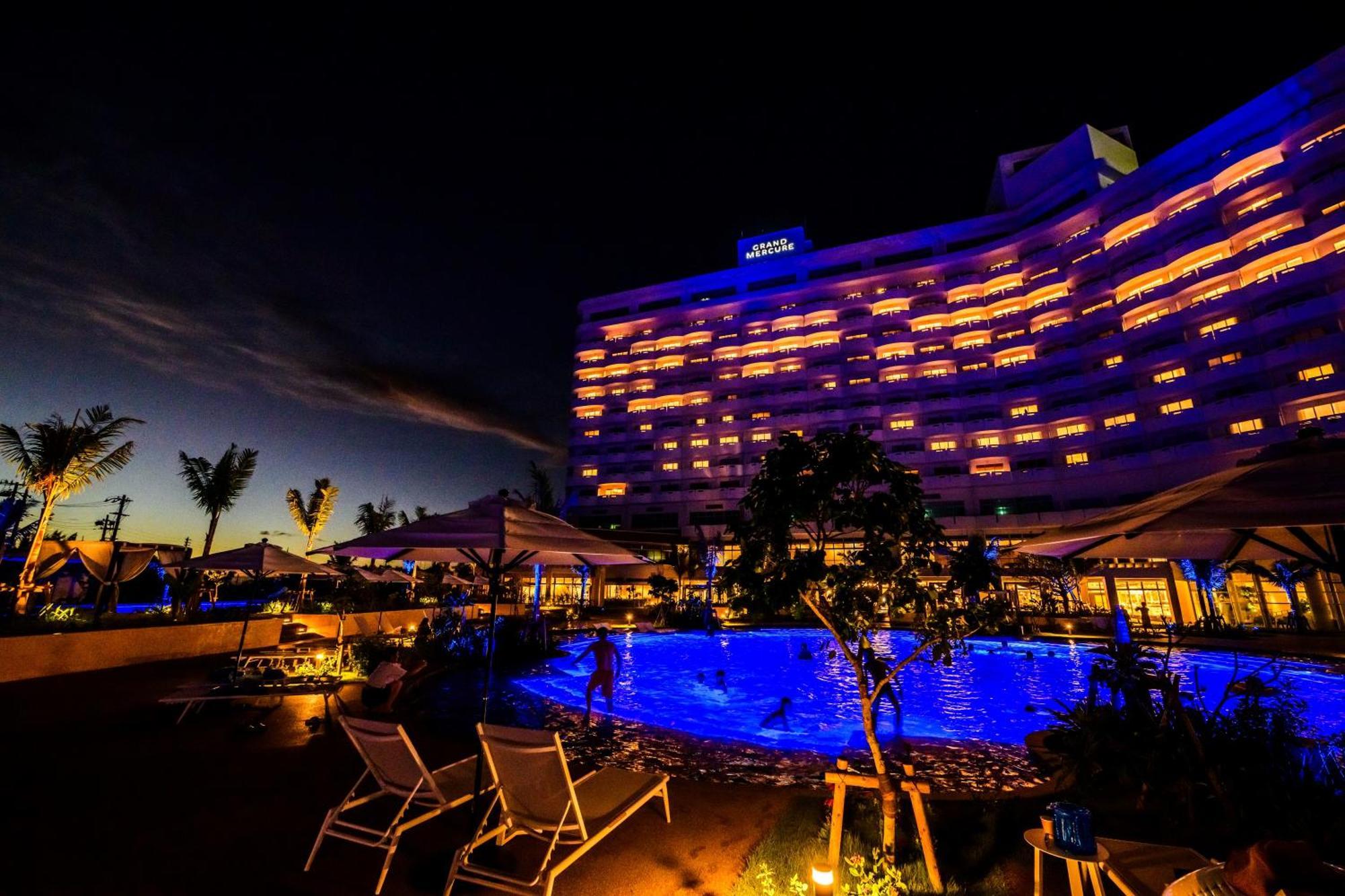 Grand Mercure Okinawa Cape Zanpa Resort Yomitan Bagian luar foto