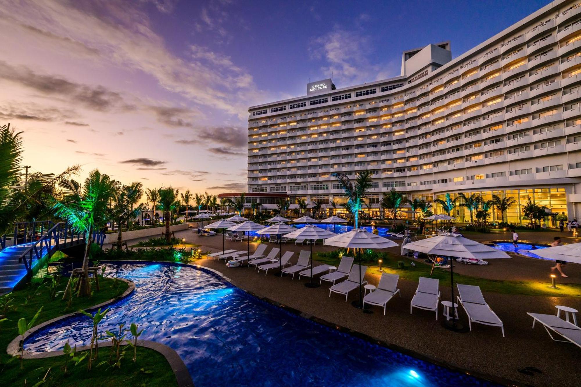 Grand Mercure Okinawa Cape Zanpa Resort Yomitan Bagian luar foto