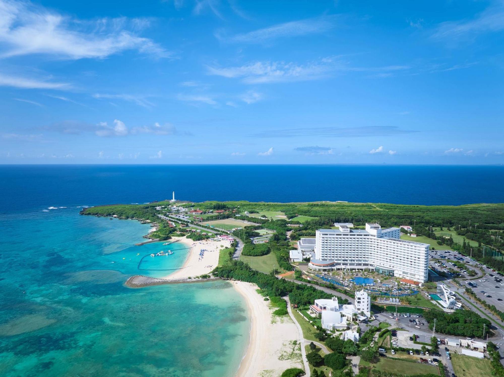 Grand Mercure Okinawa Cape Zanpa Resort Yomitan Bagian luar foto