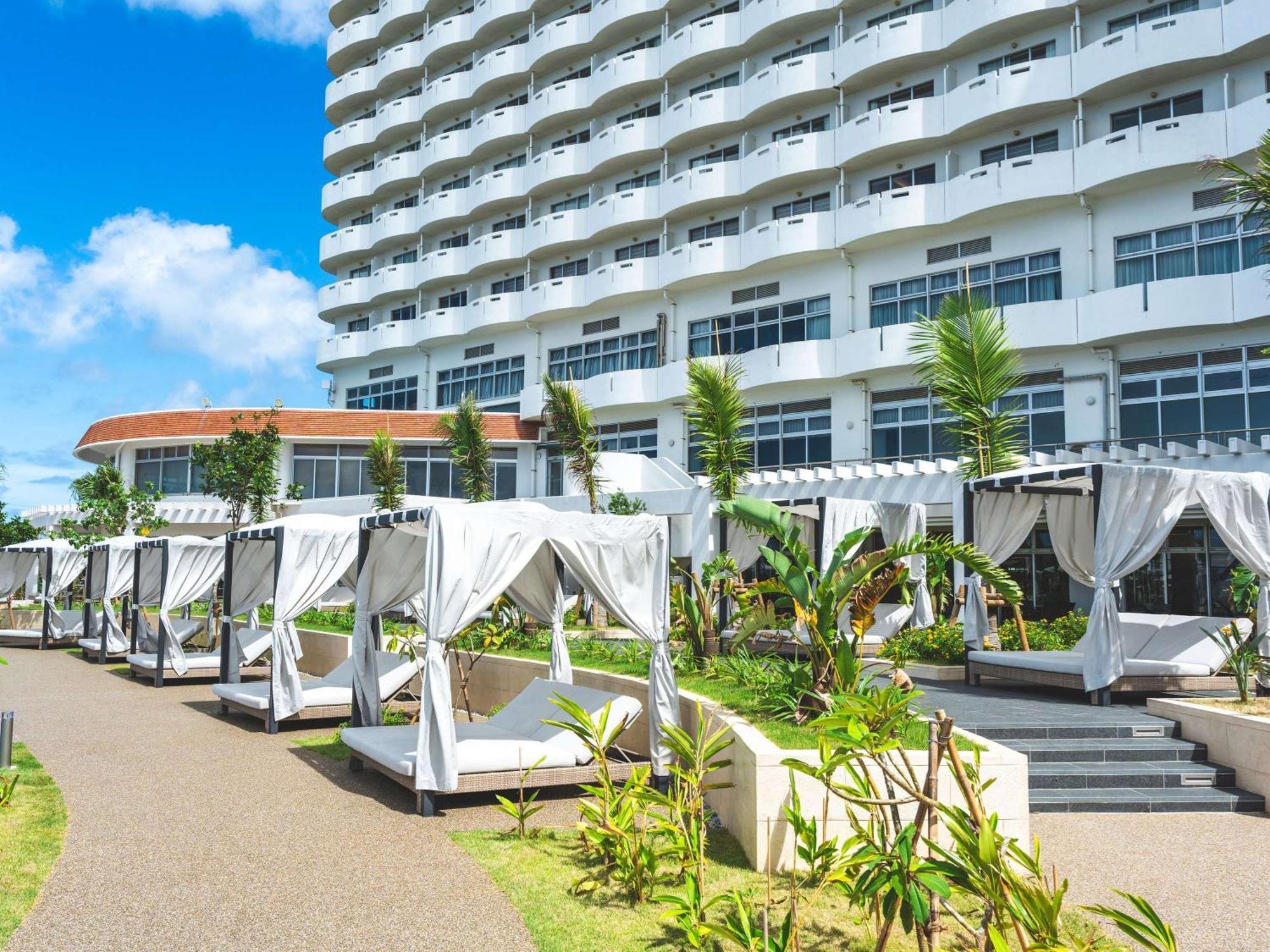 Grand Mercure Okinawa Cape Zanpa Resort Yomitan Bagian luar foto
